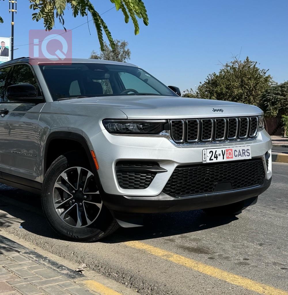 جیپ گراند شیرۆکی